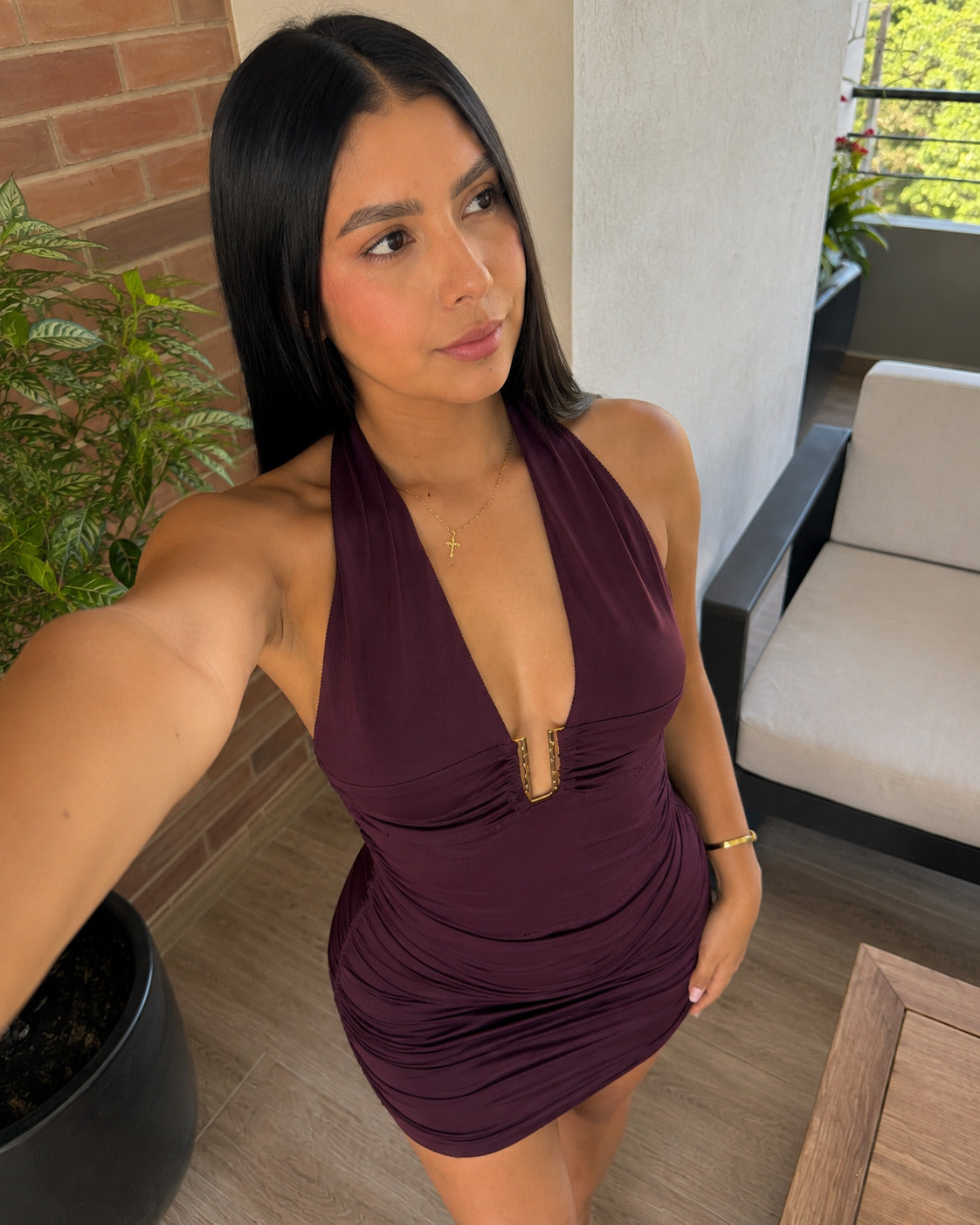 Vestido con escote en V